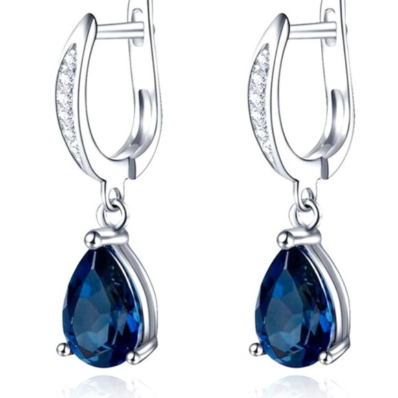 Jewelry - NWT ELEGANT BLUE Pear Cut SILVER Drop Dangle Earrings - VERY PRETTY! CHARMING!